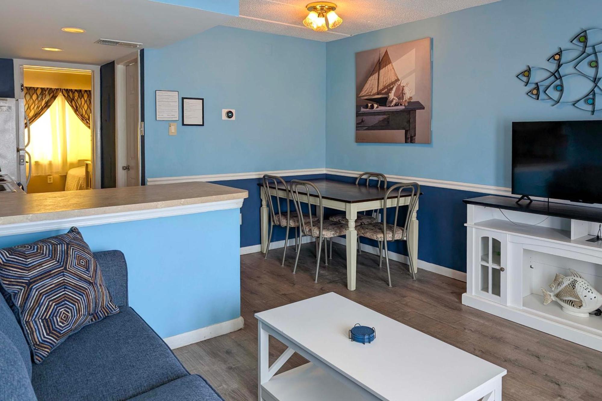 Coastal Condo With Pool, 1 Block To Wildwood Beach! Exterior photo