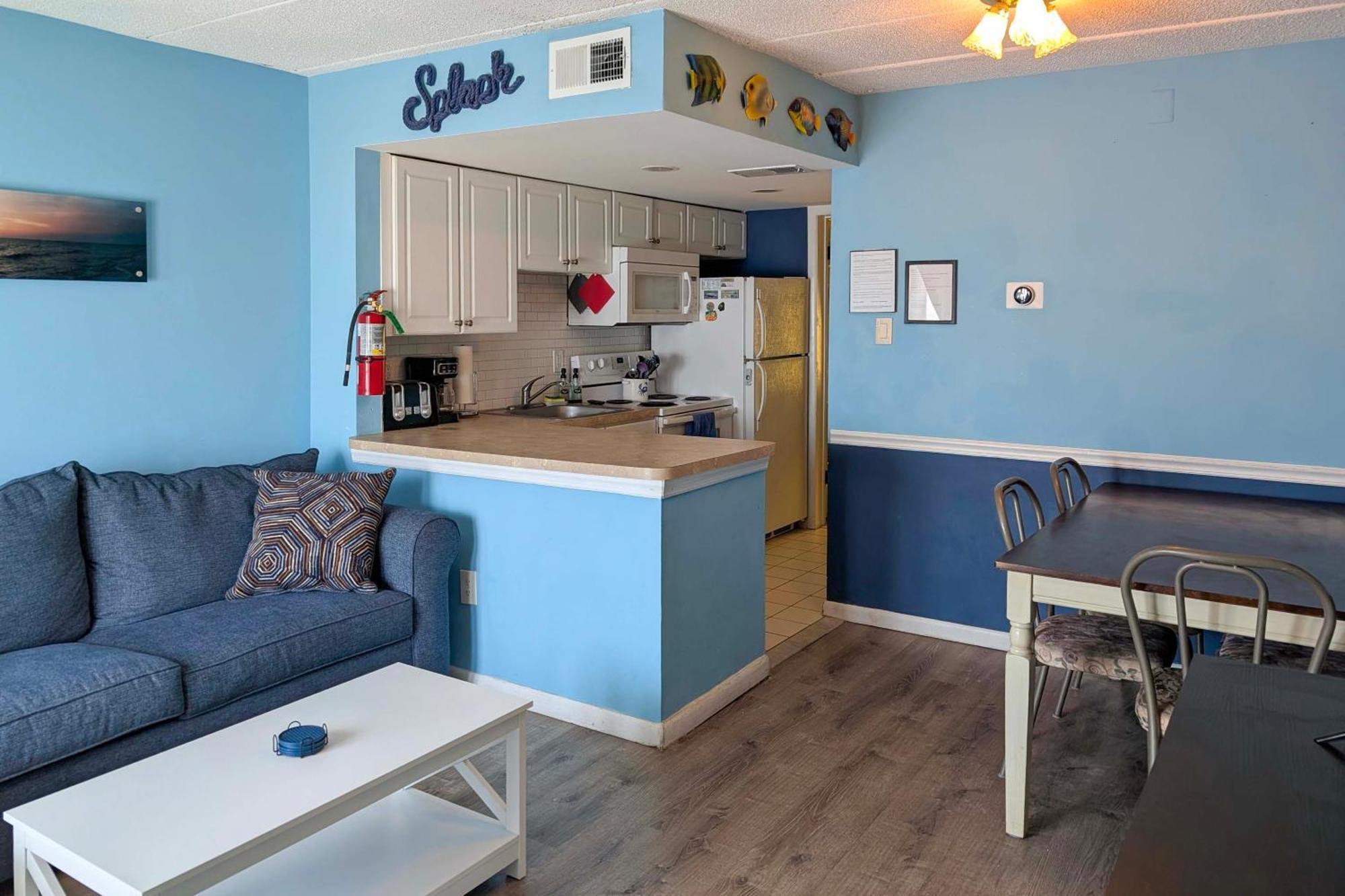 Coastal Condo With Pool, 1 Block To Wildwood Beach! Exterior photo